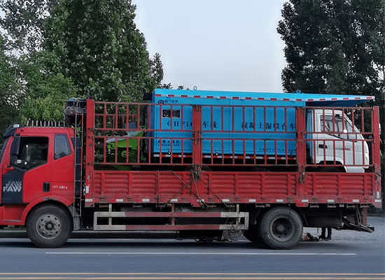 雄安車載混凝土濕噴臺(tái)車、空壓機(jī)發(fā)貨現(xiàn)場(chǎng)